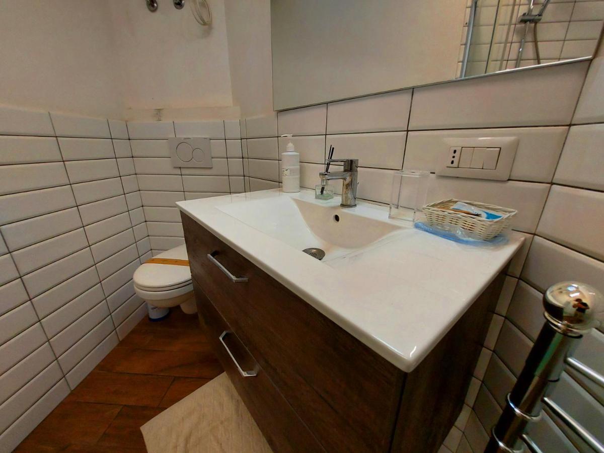 Free Breakfast - Big Apartment In The Heart Of Rome Bagian luar foto