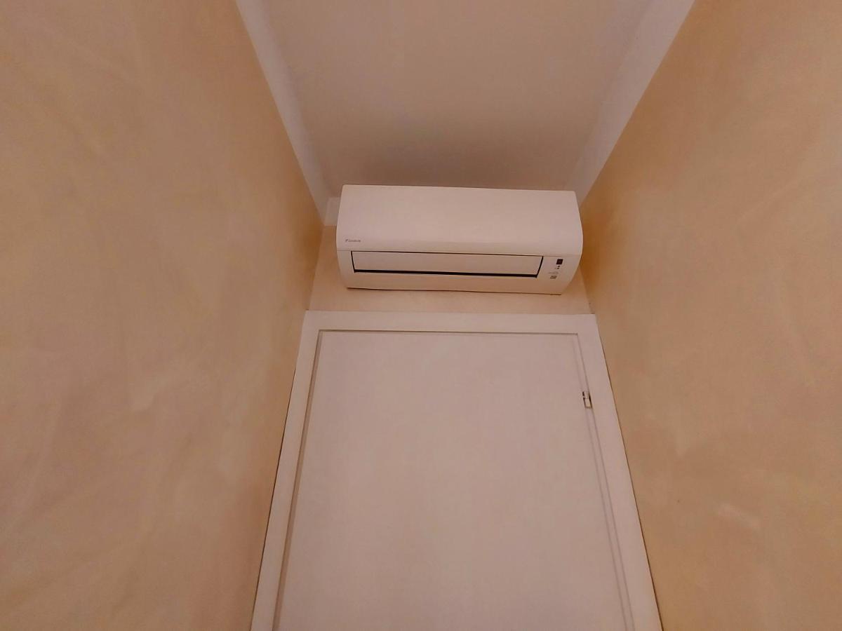 Free Breakfast - Big Apartment In The Heart Of Rome Bagian luar foto
